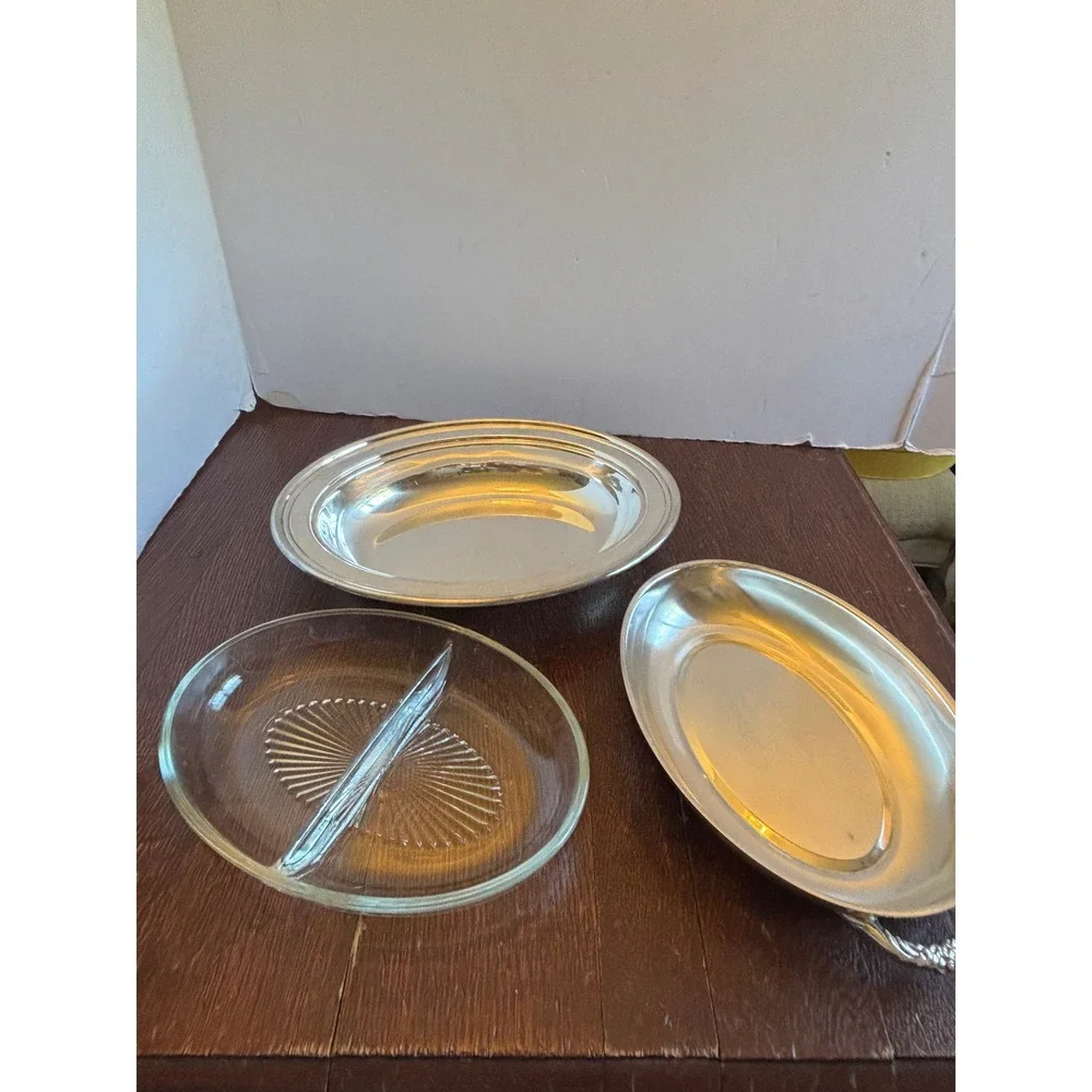 English Silver Silver Plated Oval Vegetable Server with Divided Glass‎ Insert